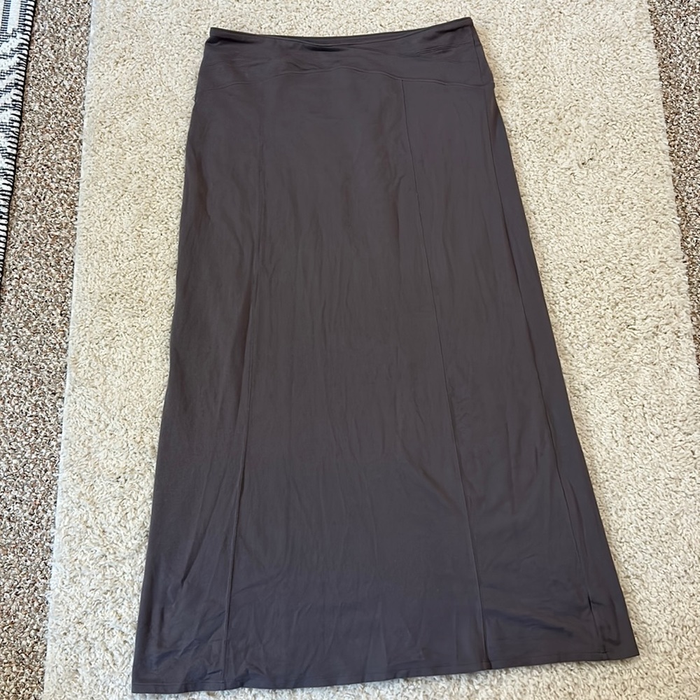 ATHLETA L taupe/gray long jersey knit maxi skirt in great preloved condition
